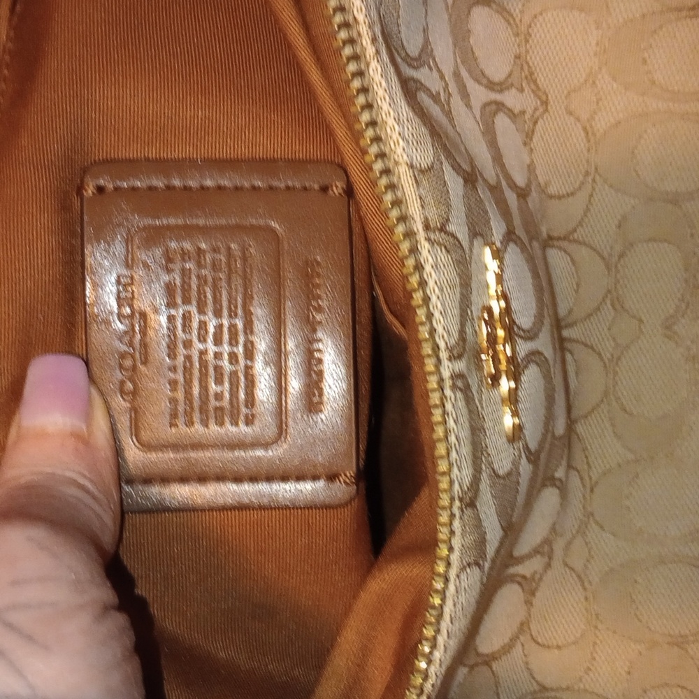 Coach purse - Picture 2 of 3
